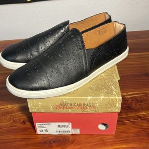 Shannon Slip-on Sneakers in black